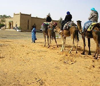 Les Pyramides Hotel Merzouga Exterior foto