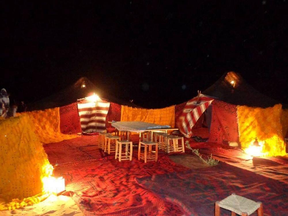 Les Pyramides Hotel Merzouga Exterior foto