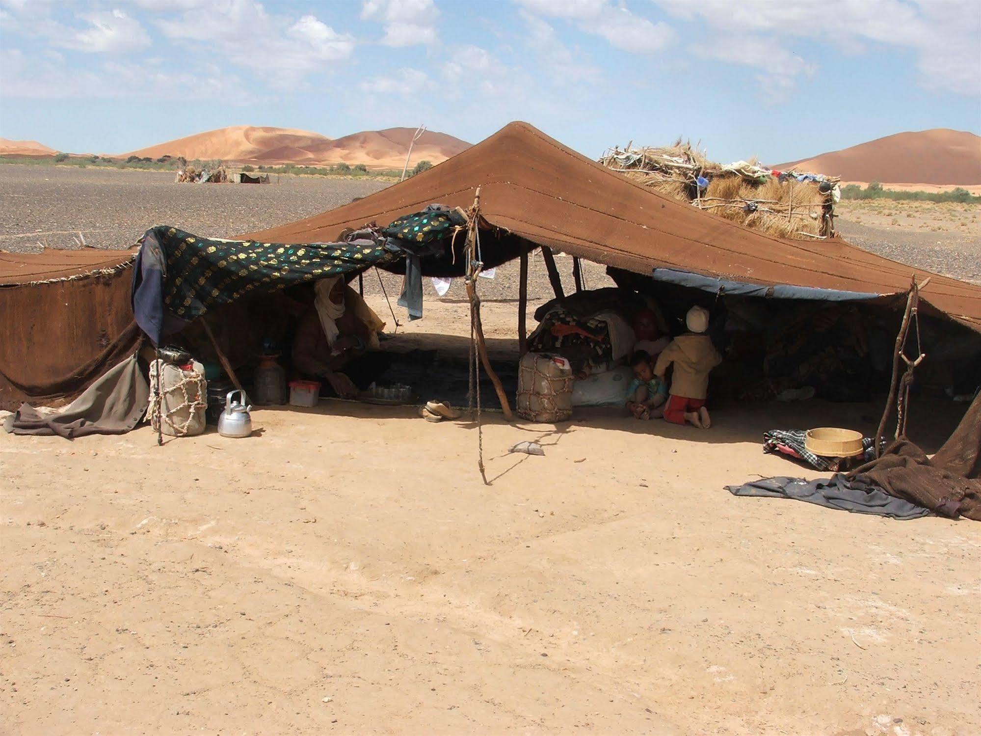 Les Pyramides Hotel Merzouga Exterior foto